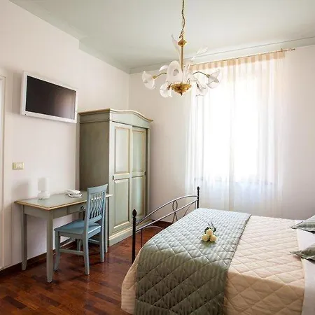 לינה וארוחת בוקר Il Portico E Caffe - Centro Citta 3*