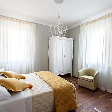 Il Portico E Caffe - Centro Citta Bed & Breakfast